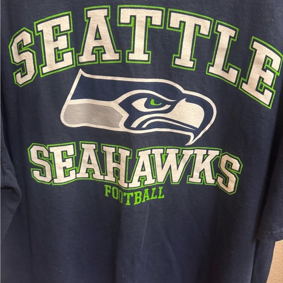 NFL TEAM APPAREL Seattle Seahawks Short Sleeve Men’s XXL NFL Football Tshirt EUC - Picture 4 of 9